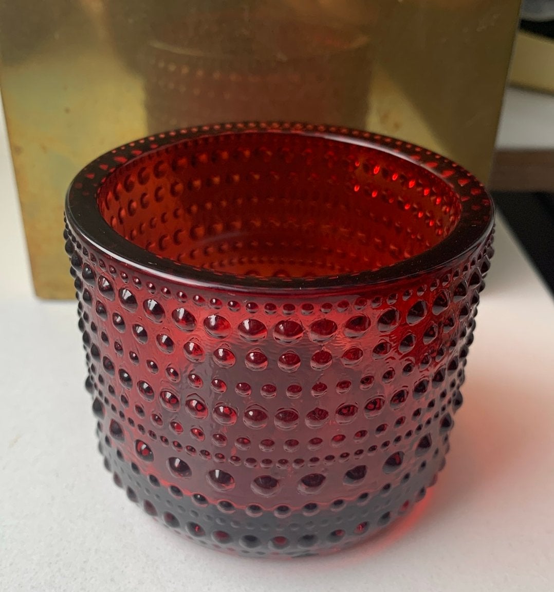 Iittala Kastehelmi sfeerlicht cranberry, Overige materialen, Ophalen of Verzenden, Zo goed als nieuw, Minder dan 25 cm