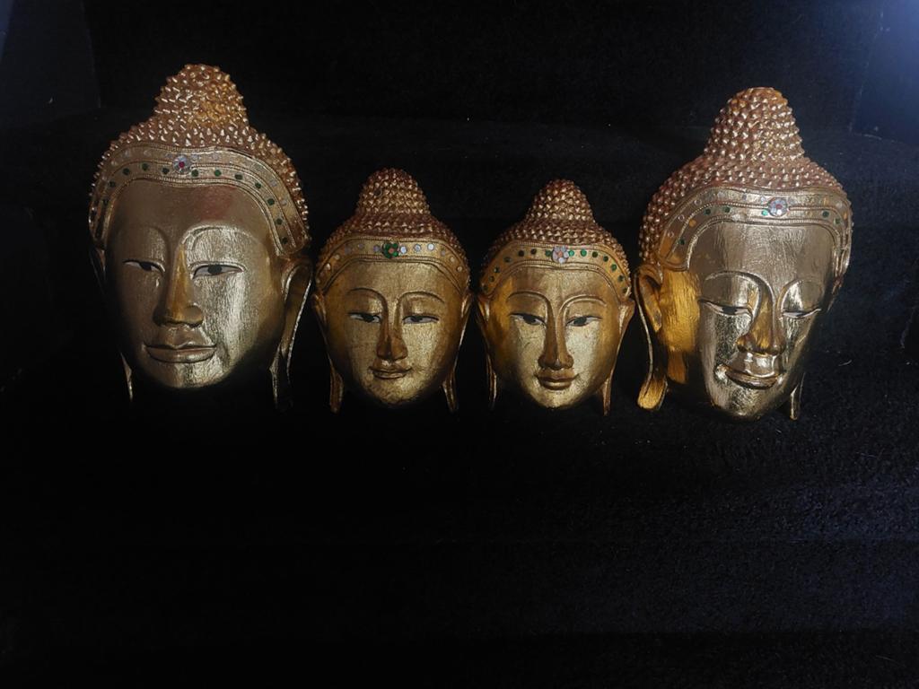 Set van 4 Boeddha hoofden - Goudkleurig met edelstenen, Ophalen of Verzenden, Zo goed als nieuw