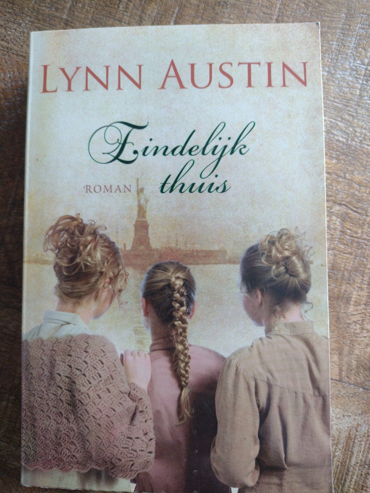 Lynn Austin - Eindelijk thuis, Boeken, Gelezen, Ophalen of Verzenden, Lynn Austin, Amerika