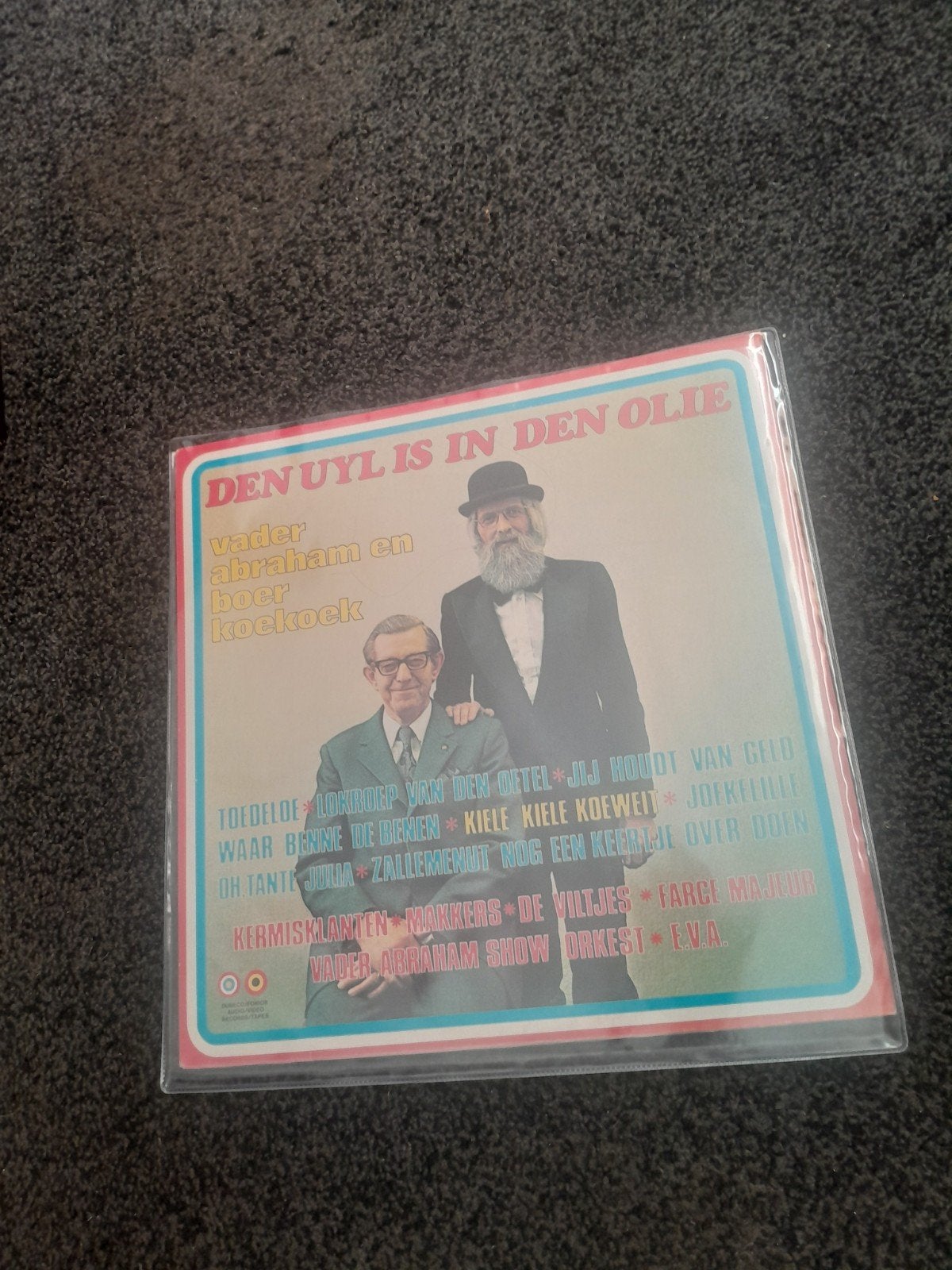 Den Uyl is in Den olie Vader Abraham en boer Koekoek, Ophalen of Verzenden, Gebruikt, 12 inch, Levenslied of Smartlap