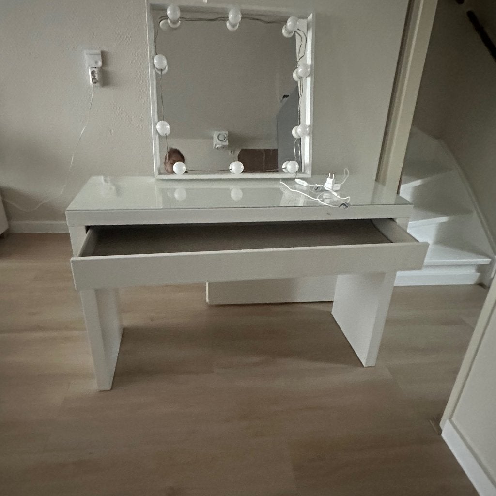 Make up tafel, Ophalen, Gebruikt
