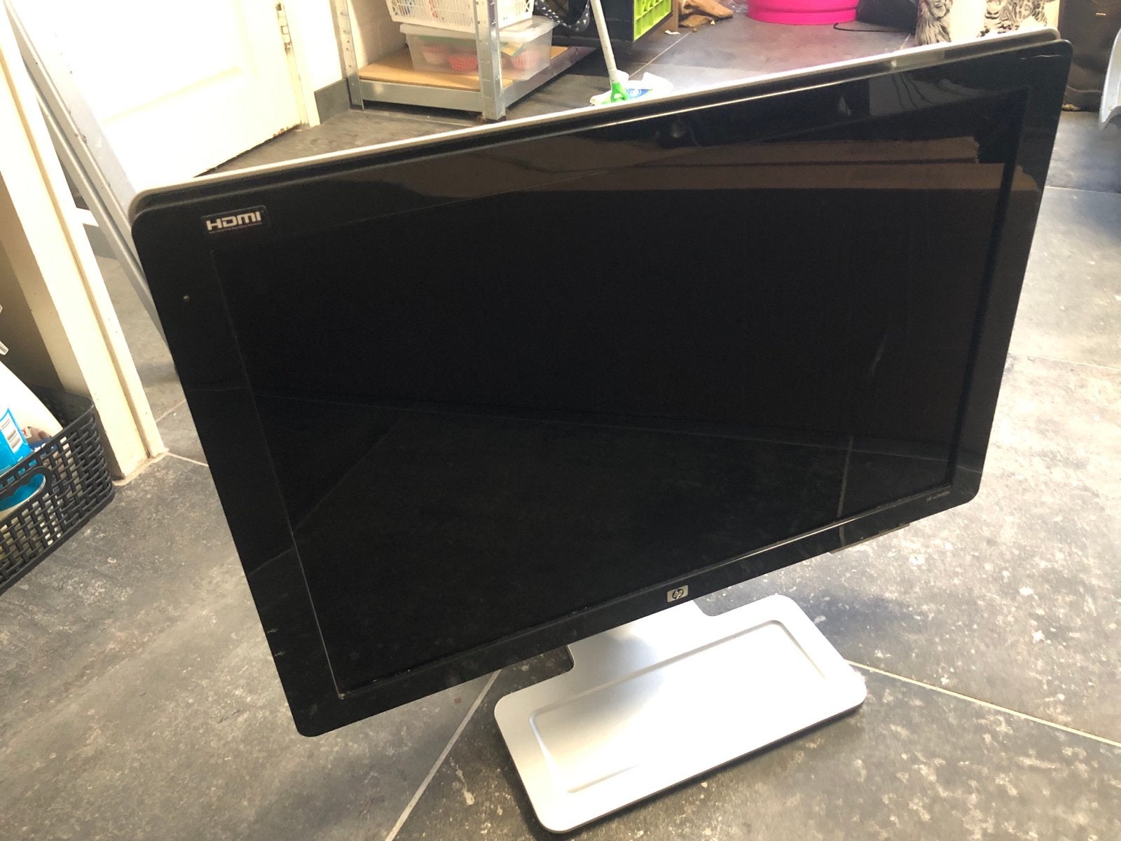 HP Monitor 22 inch - Ideaal voor thuis of kantoor, Computers en Software, Monitoren, Ophalen, HDMI, In hoogte verstelbaar, Zo goed als nieuw