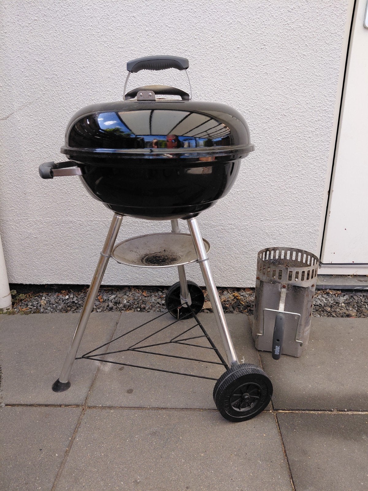 Weber Compact Kettle Houtskoolbarbecue met brikettenstarter, Ophalen, Gebruikt, Weber