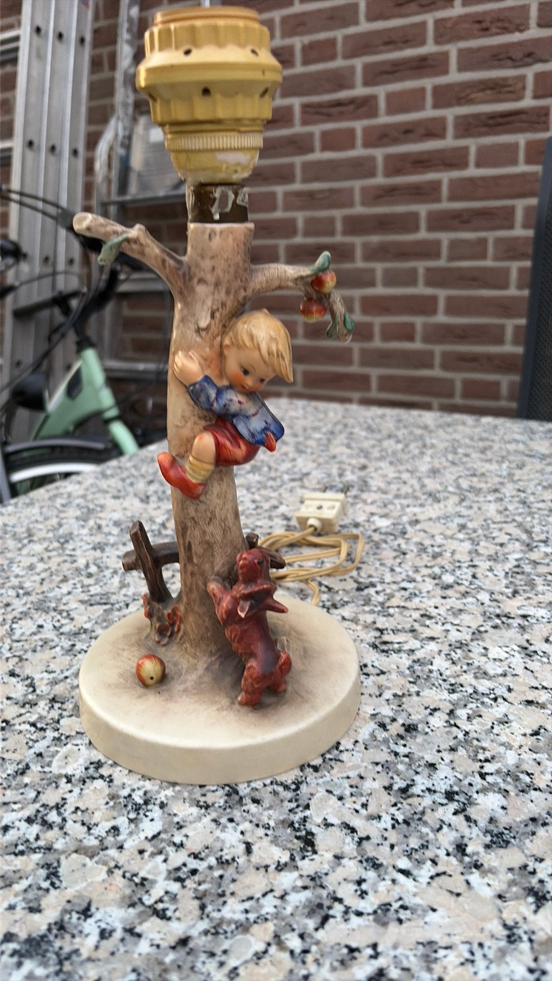 Goebel schemerlampje, Verzamelen, Beelden en Beeldjes, Ophalen, Zo goed als nieuw, Hummel