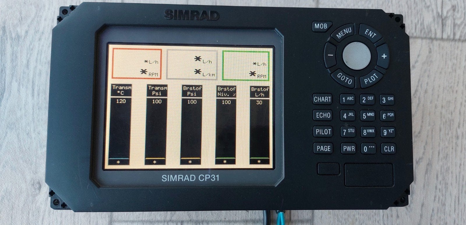 Simrad CP31 kaartplotter fishfinder, Watersport en Boten, Ophalen of Verzenden, Zo goed als nieuw, Kaartplotter of Fish Finder