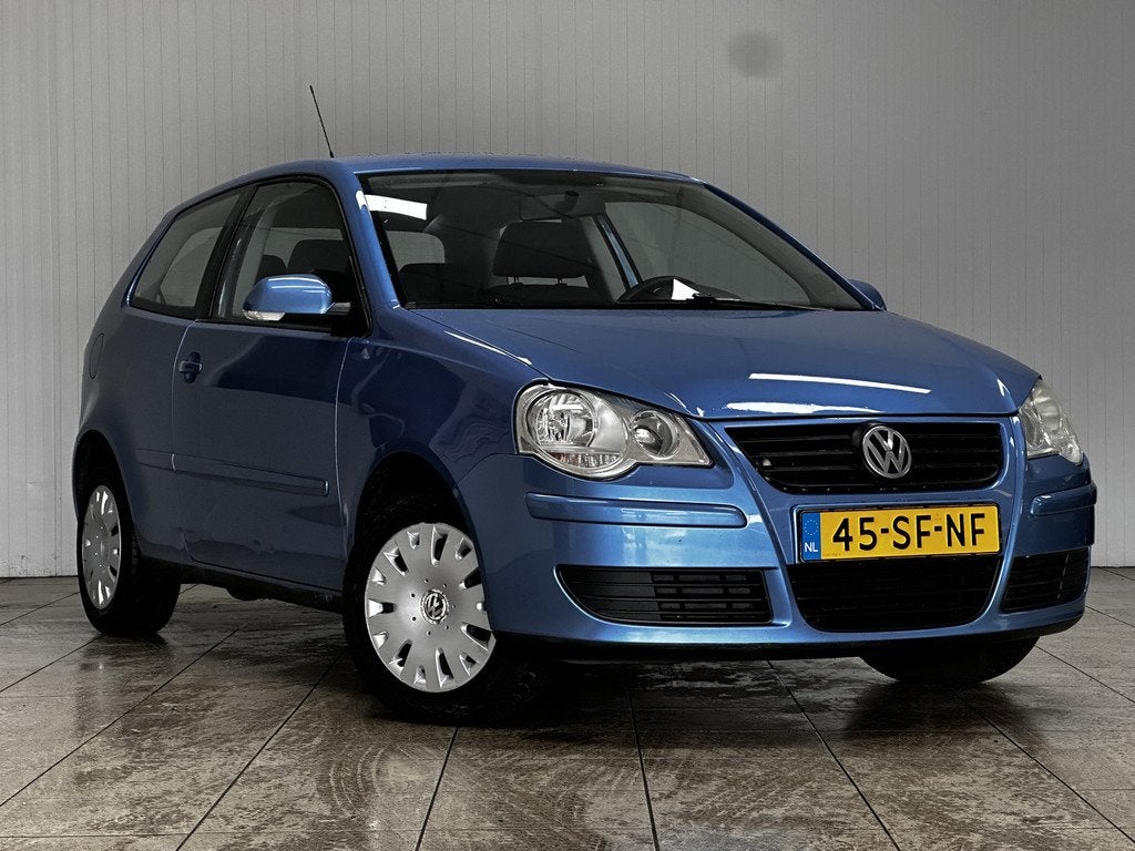 Volkswagen Polo 1.4-16V Turijn/ HISTORIE!/ AUTOMAAT!/ Airco/, Auto's, Volkswagen, Stof, Zwart, 4 cilinders, Blauw