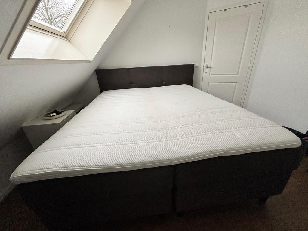 Comfortabel tweepersoons boxspring bed met matras, Huis en Inrichting, Slaapkamer | Bedden, Ophalen, Gebruikt, 210 cm, Tweepersoons