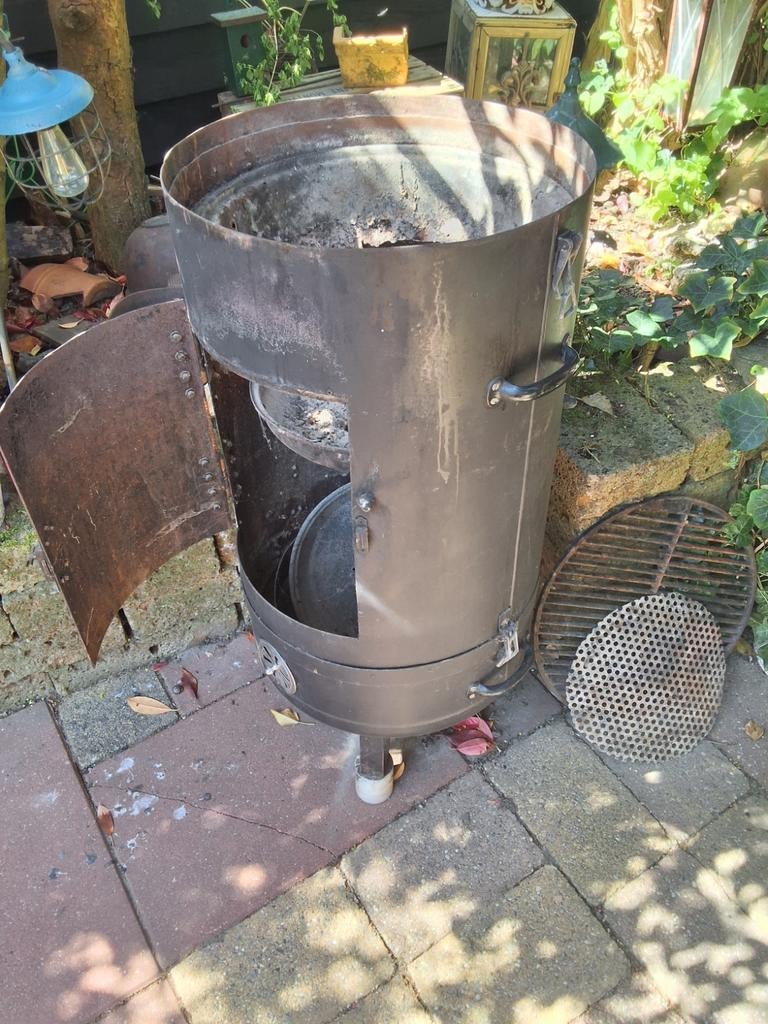 Unieke omgebouwde drukvat BBQ/Smoker met extra's, Ophalen