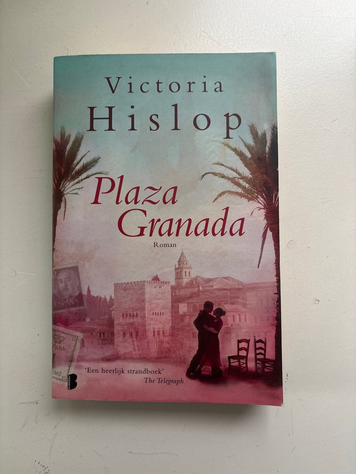Victoria Hislop - Plaza Granada, Ophalen of Verzenden, Zo goed als nieuw, Victoria Hislop