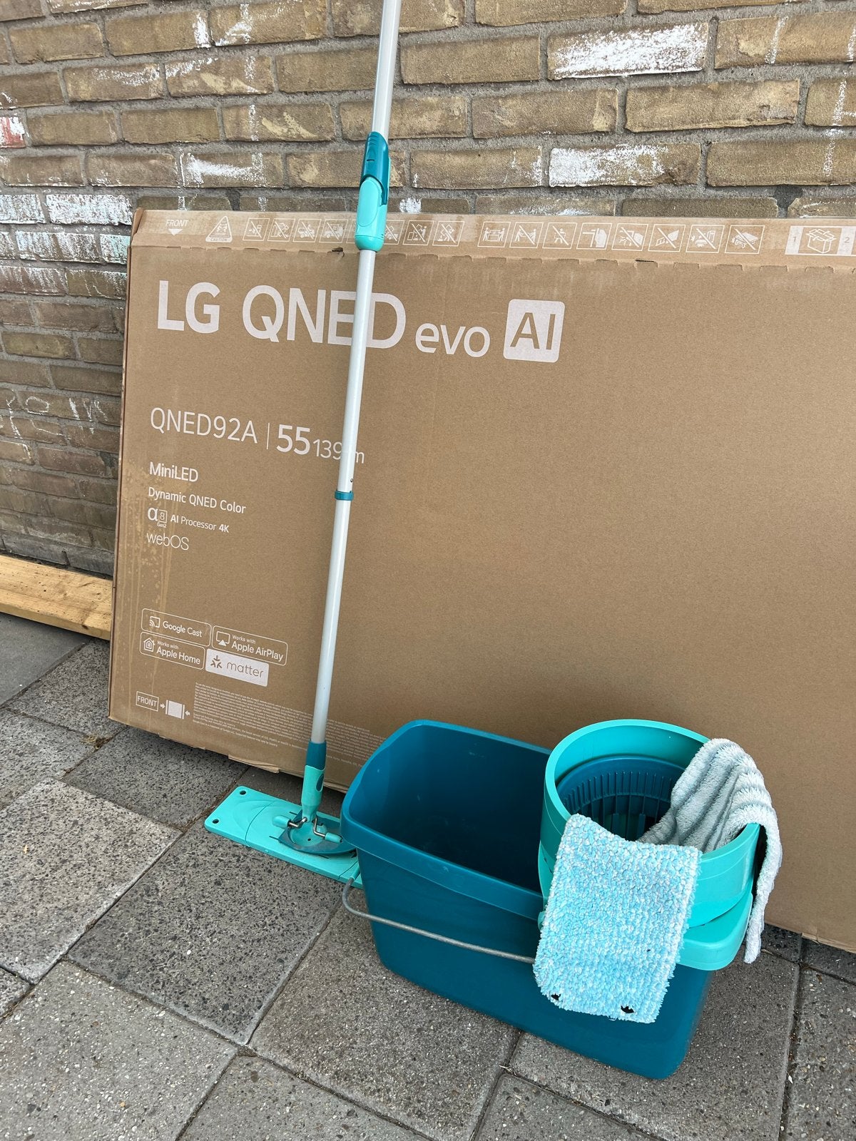 Mop, dweilemmer en dweilset - compleet en schoon, Huis en Inrichting, Schoonmaakartikelen, Ophalen of Verzenden, Mop of Dweil