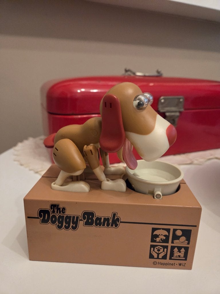 Spaarpot  bewegende hond The Doggy Bank, Ophalen of Verzenden, Zo goed als nieuw, Kunststof, Dier