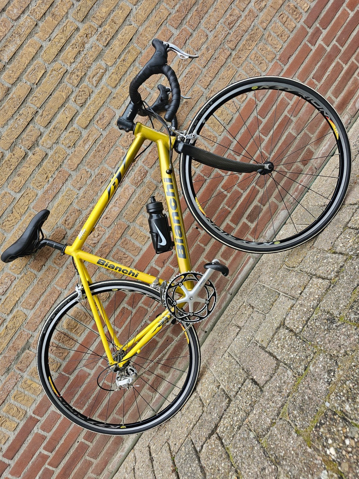 Bianchi racefiets met Campagnolo 2x9 speed - 54cm, Fietsen en Brommers, Fietsen | Racefietsen, Overige merken, Minder dan 10 versnellingen