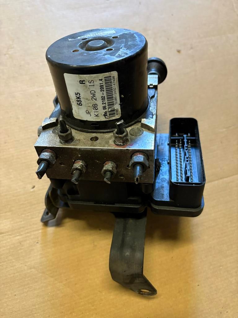 ABS pomp 68K5 Suzuki Alto / Nissan Pixo (2009-2014), Auto-onderdelen, Ophalen of Verzenden, Gebruikt, Suzuki