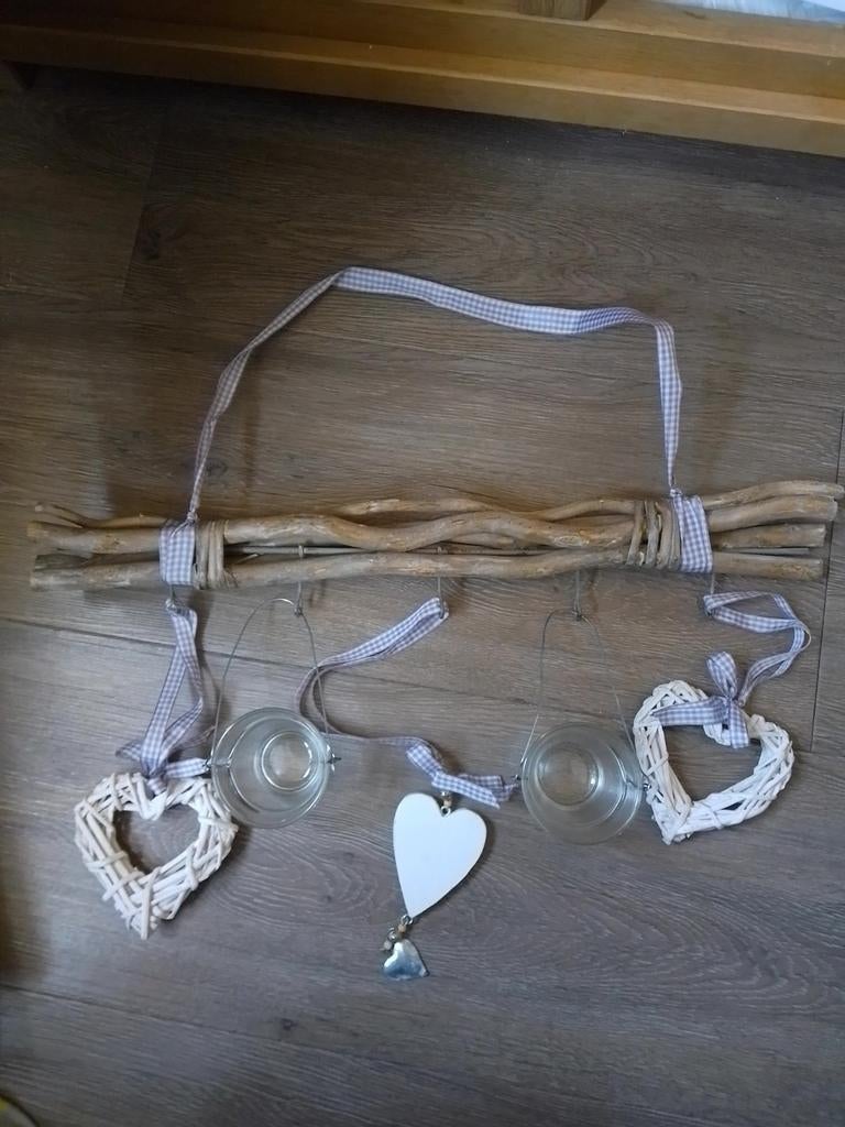 Takken met decoratie! Leuk voor aan de muur of voor het raam, Ophalen of Verzenden, Zo goed als nieuw