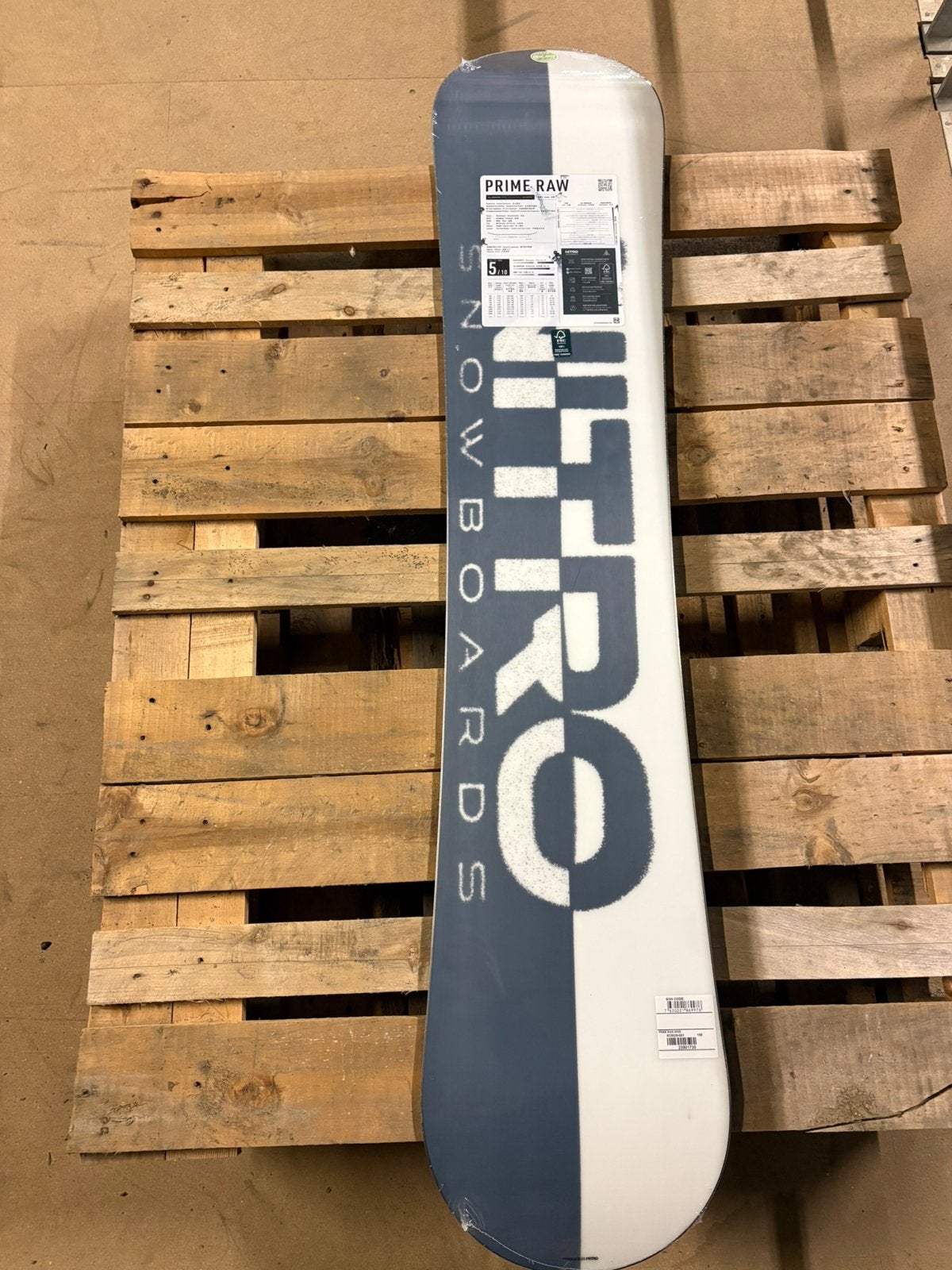Snowboard Nitro Prime Wide 156, Sport en Fitness, Ophalen, Zo goed als nieuw, Board