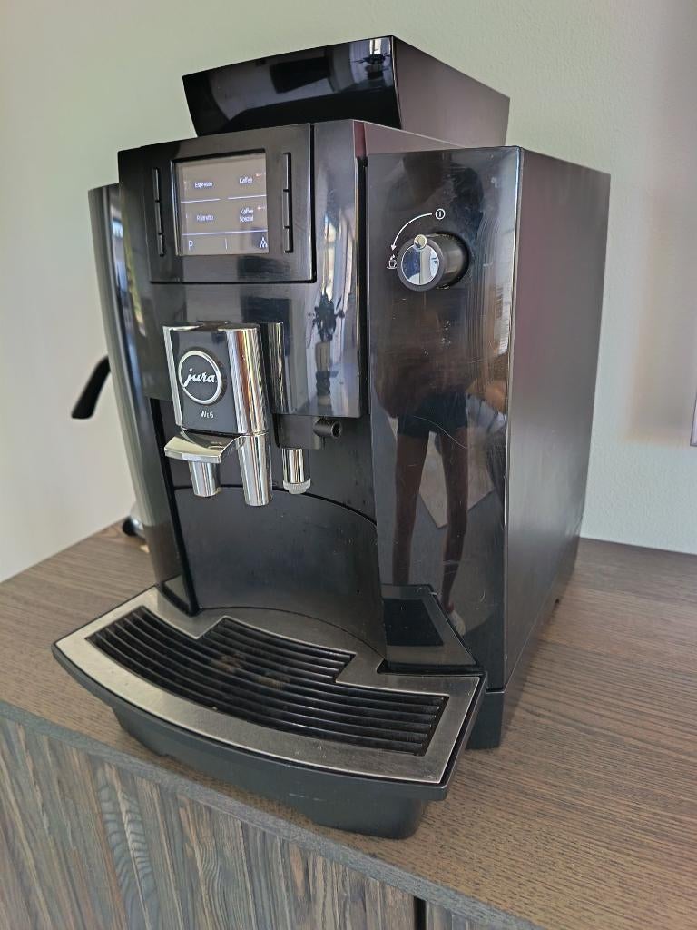 JURA WE6....als nieuw, Espresso apparaat, 10 kopjes of meer, Zo goed als nieuw, Afneembaar waterreservoir