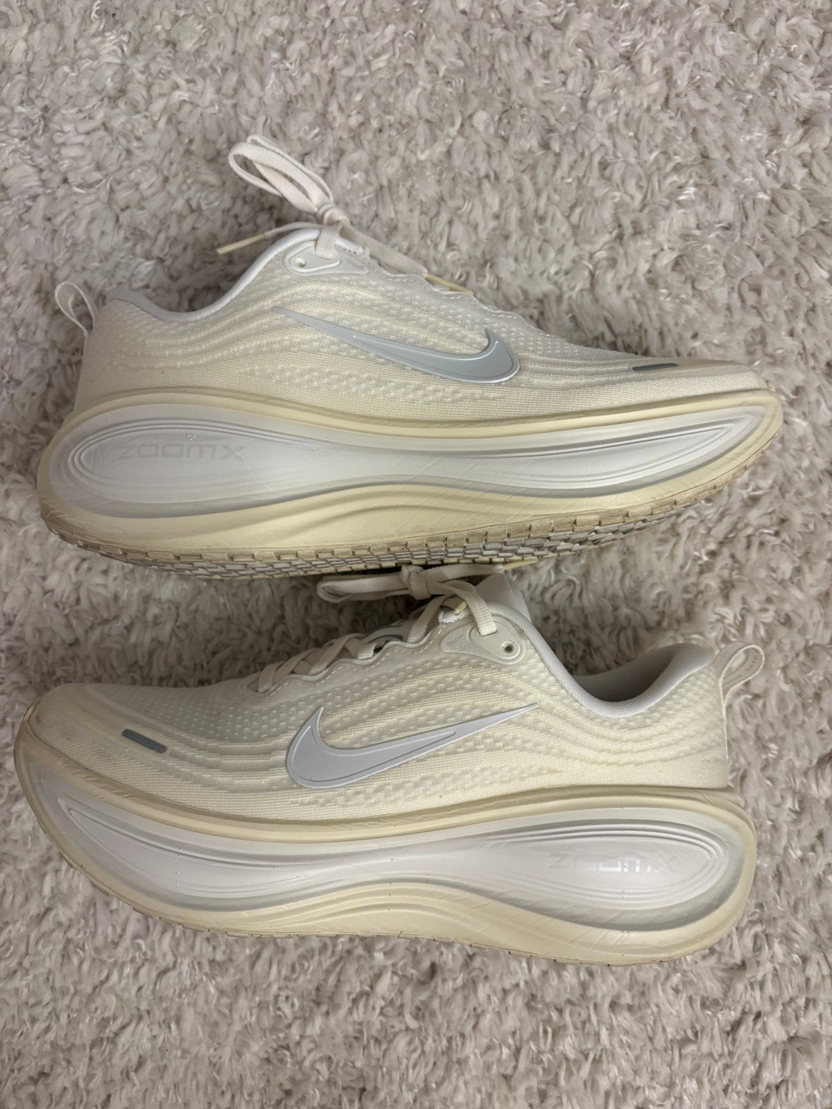 Te koop Nike Vomero Plus maat 42,5, Ophalen of Verzenden, Zo goed als nieuw