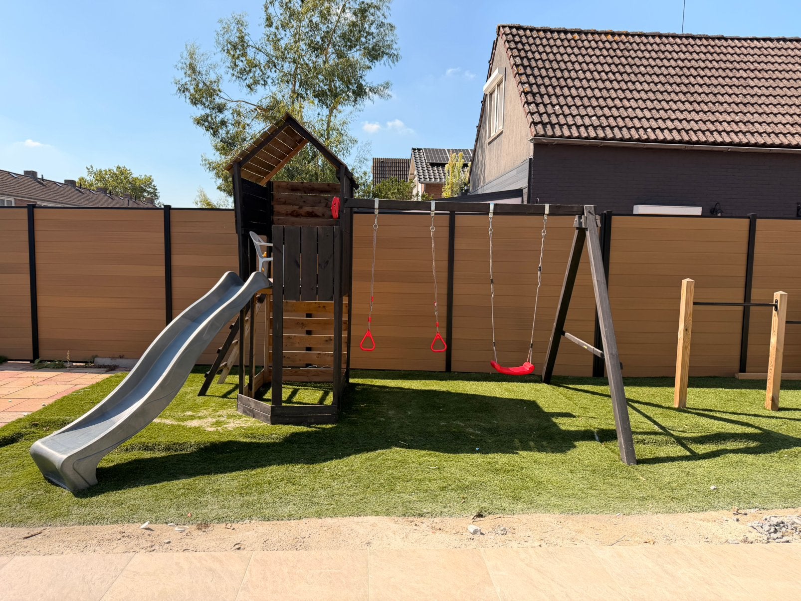 Speeltoestel met glijbaan, schommel, ringen en zandbak, Ophalen, Gebruikt, Schommel