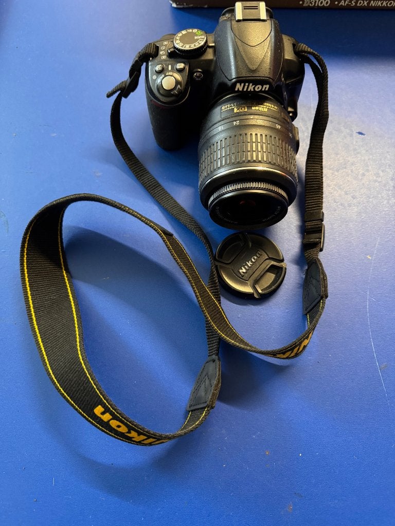 Uitstekende Nikon D3100 camera, 14 megapixels, Geheugenkaart, Gebruikt, Spiegelreflex