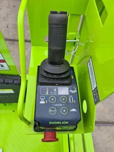 Zoomlion 8.80 mtr zc0610c crawler rupsschaarhoogwerker