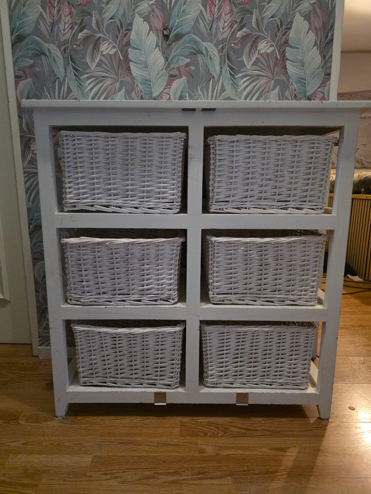 Wit kastje met mandjes, Huis en Inrichting, Kasten | Ladekasten, Ophalen, 25 tot 50 cm, 50 tot 100 cm, Minder dan 100 cm