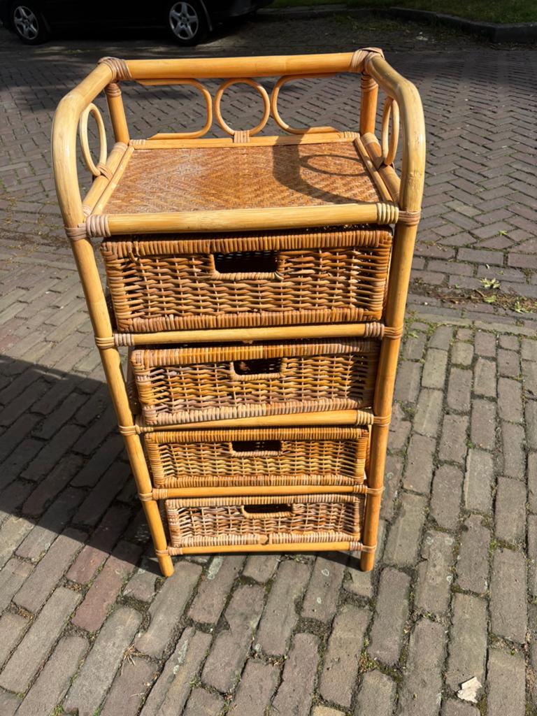 Manden kastje, Ophalen, 1 of 2 laden, 50 tot 100 cm, Zo goed als nieuw