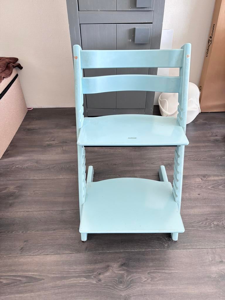 2X Tripp Trapp stoel met verkleiner, Kinderen en Baby's, Kinderstoelen, Ophalen, Zo goed als nieuw, Meegroeistoel