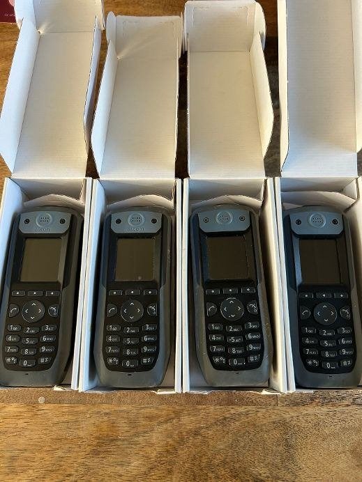 ☎️ Ascom D81 PROTECTOR DH5 LF en DECT Location Licentie ☎️, Telecommunicatie, Ophalen of Verzenden, Zo goed als nieuw, 1 handset