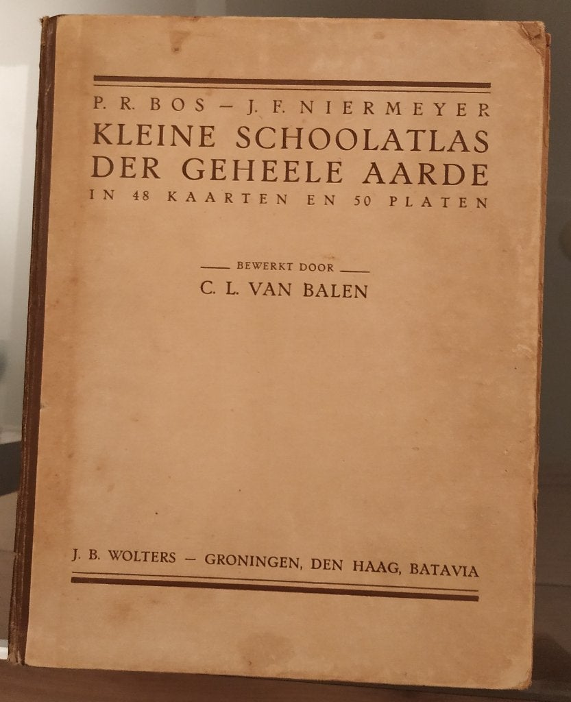 Te Koop: Drie (bos) atlassen., Gelezen, Overige atlassen, Ophalen of Verzenden, 1800 tot 2000