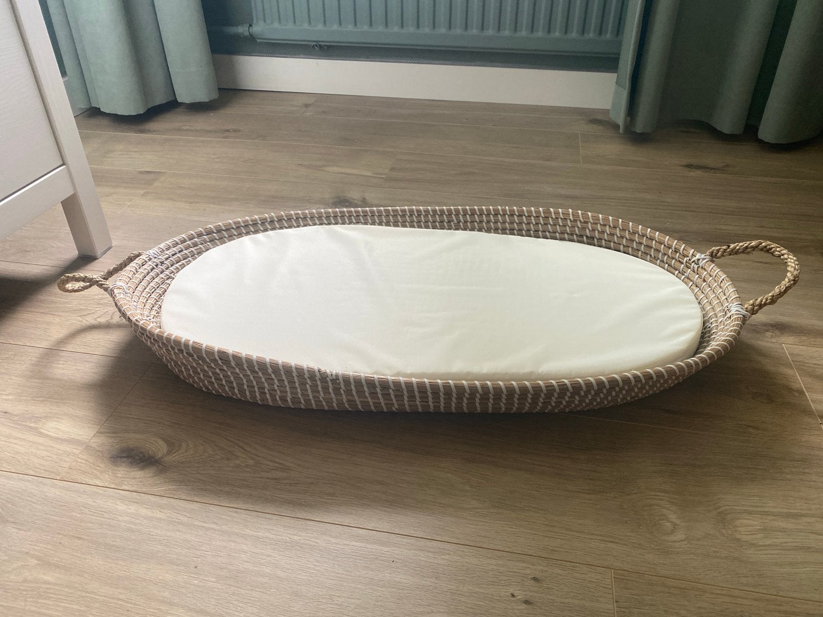 Mooie verschoningsmand / mozesmand, Ophalen, Zo goed als nieuw, Aankleedkussen