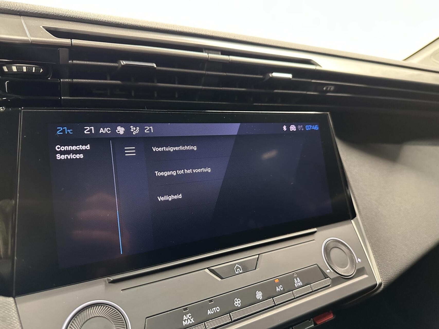 Foto 38 van Peugeot 308 1.2 PureTech Active Pack Business CARPLAY NAVI C