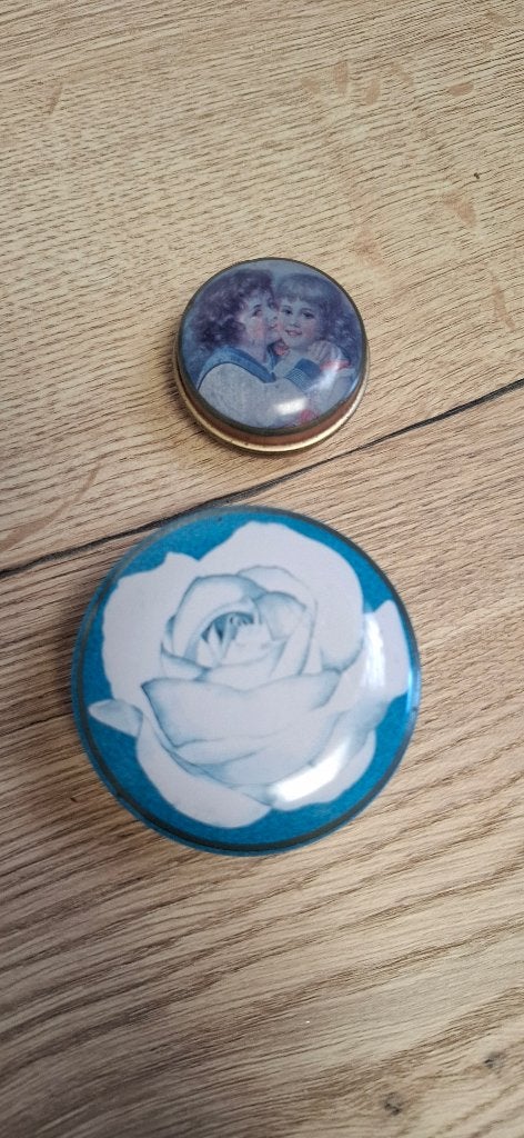 3 Vintage Pillendoosjes Romantische Kindertjes, Roos, bloem, Ophalen of Verzenden