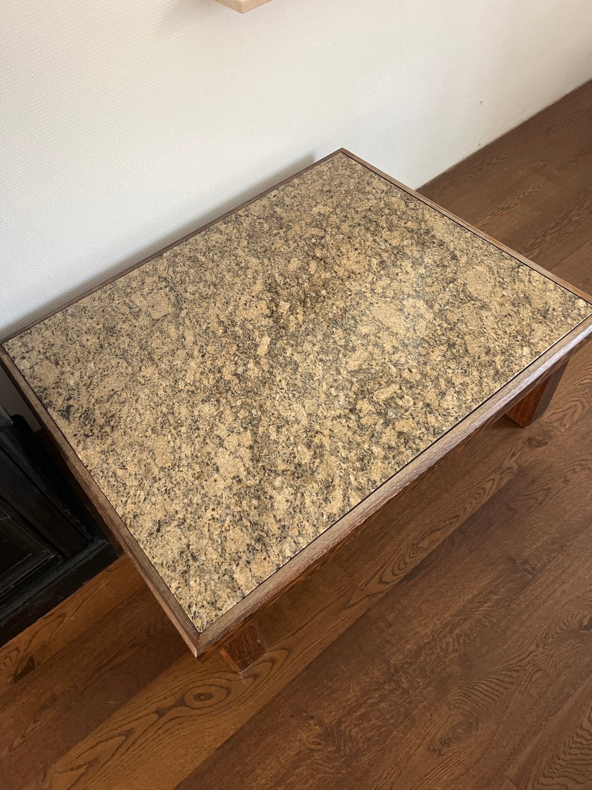 Stijlvolle salon tafel met granieten blad - 105x84x38 cm, Huis en Inrichting, Ophalen, Gebruikt, 100 tot 150 cm, 50 tot 100 cm