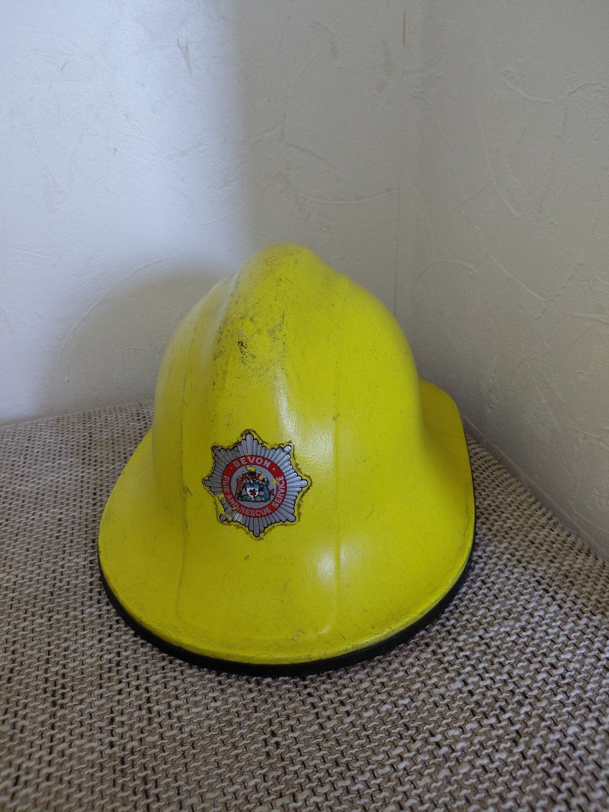 Vintage brandweerhelm Devon Fire and Rescue Service, Ophalen of Verzenden, Gebruikt