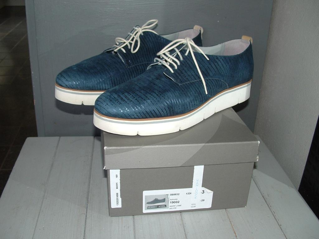 Maripe mooie blauwe veterschoenen plateau maat 43, Kleding | Dames, Schoenen, Blauw, Ophalen of Verzenden, Maripe, Sneakers of Gympen