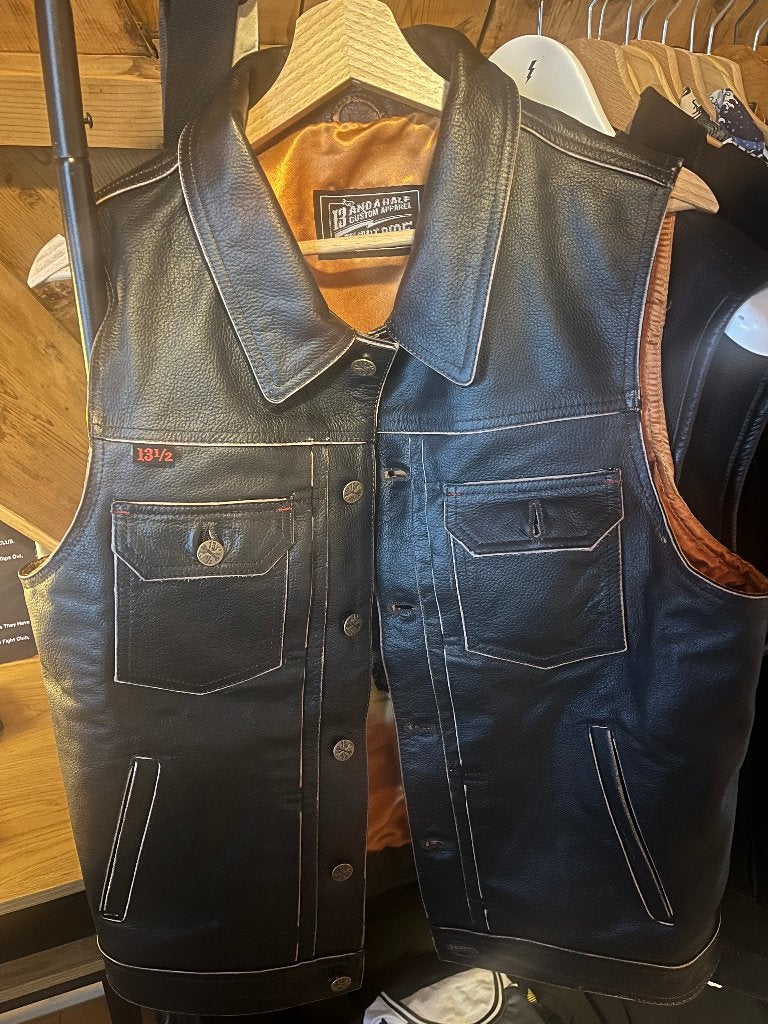 13 1/2 Blood Moon Leather Vest - Maat L (Nieuw), Maat 52/54 (L), Zwart, 13 1/2, Ophalen of Verzenden