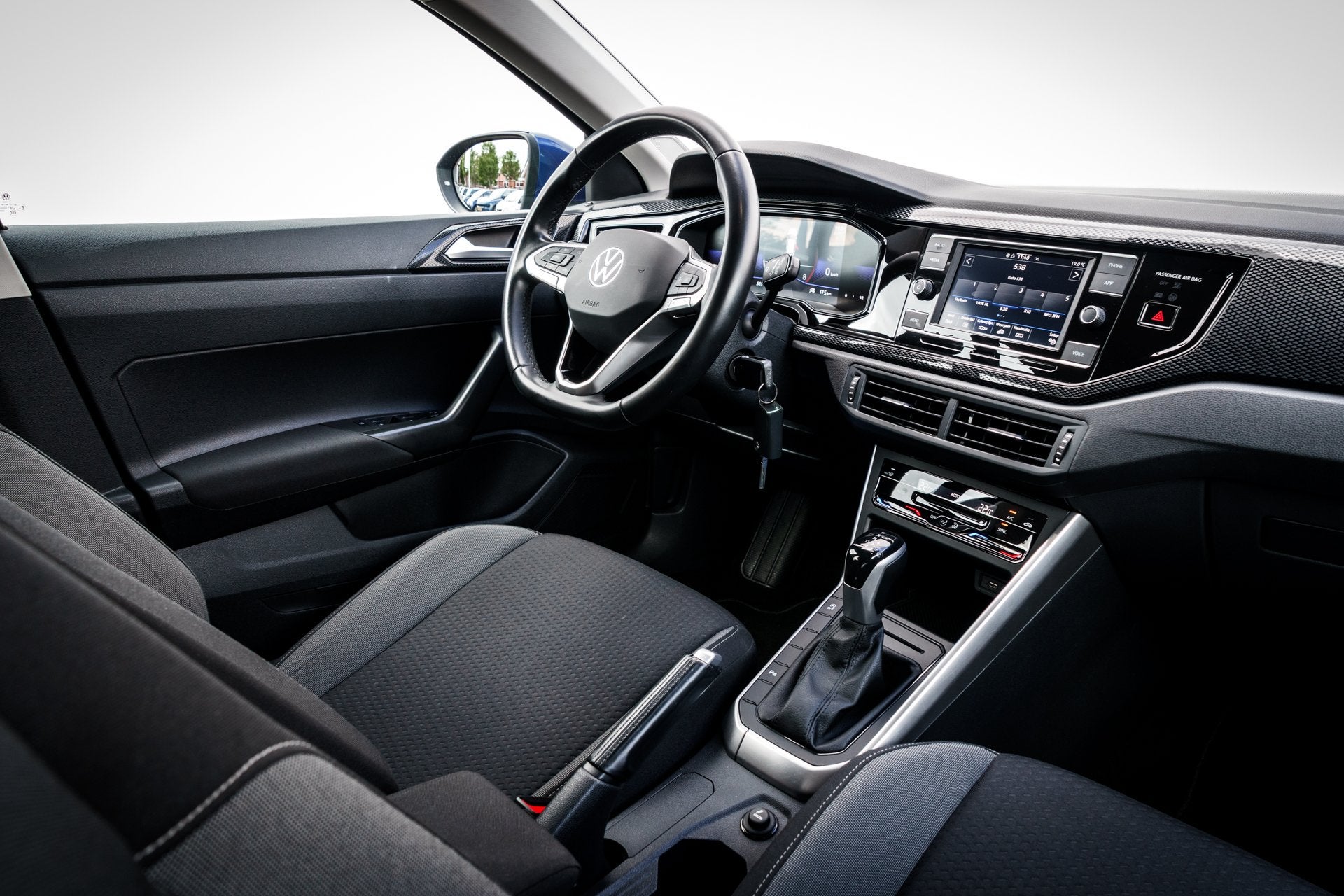 Volkswagen Taigo 1.0 TSi Life Bus Automaat | Virtual Cockpit, Stof, Gebruikt, Met garantie (alle), Blauw