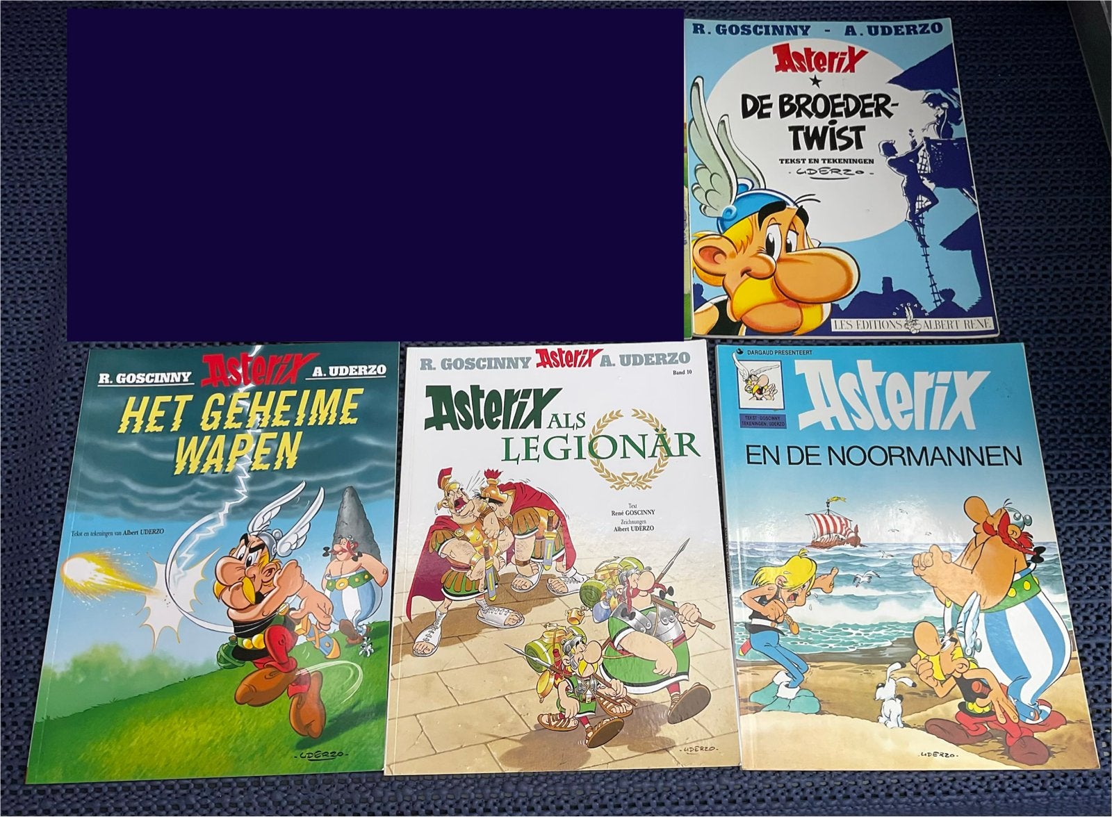 Asterix stripboeken - 4 delen, Meerdere stripboeken, Ophalen of Verzenden, Zo goed als nieuw