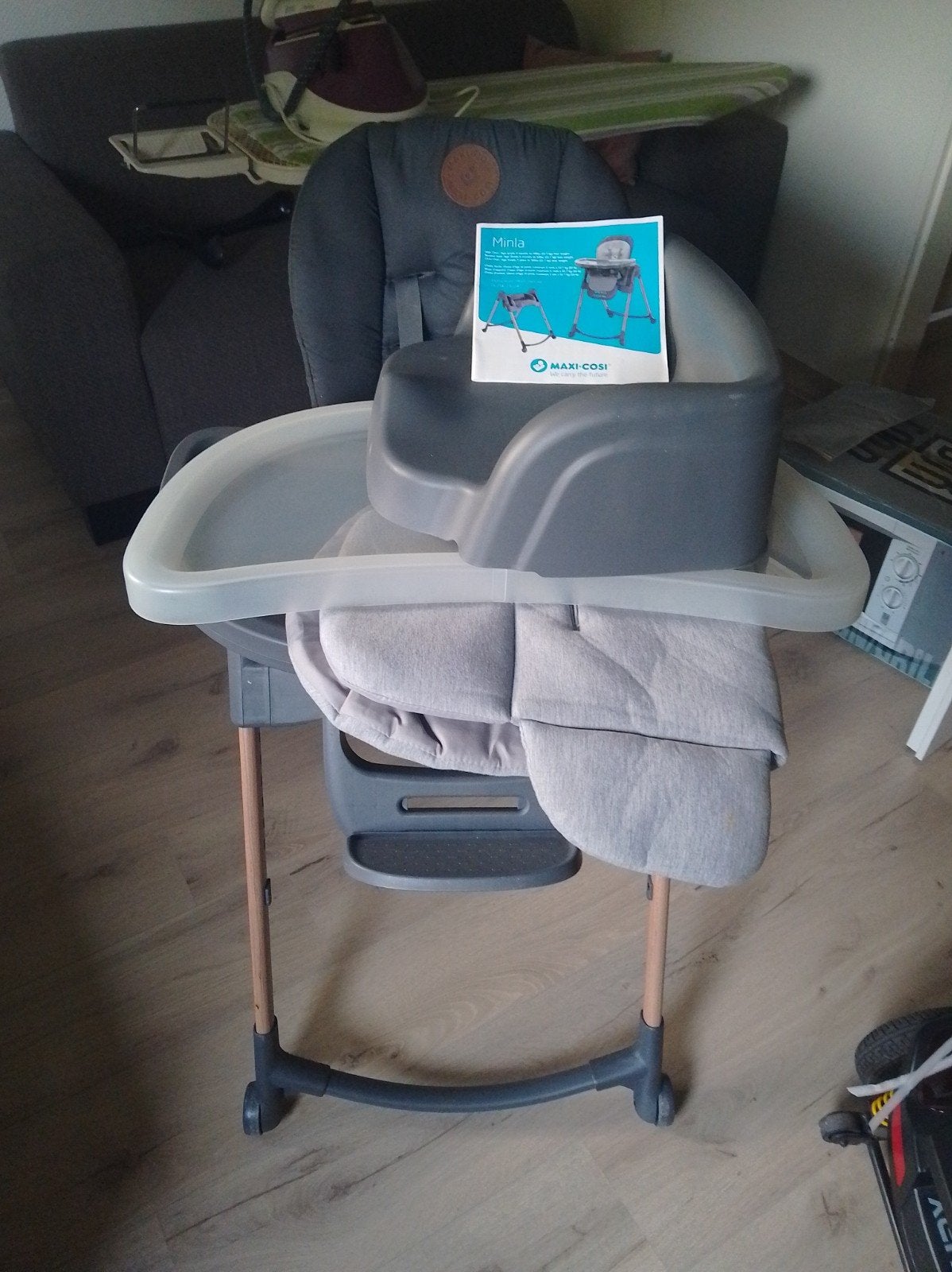 Maxi Cosi Minla 6-in-1 meegroeistoel, Ophalen, Zo goed als nieuw, Meegroeistoel, Afneembaar eetblad