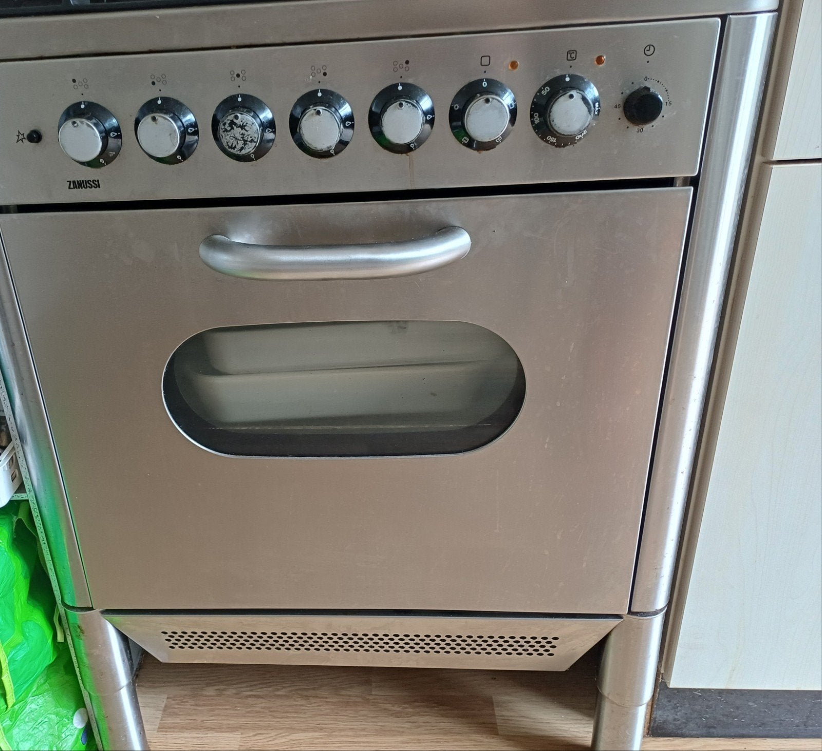 Zanussi Vrijstaand Gasfornuis met Oven en Afzuigkap, Witgoed en Apparatuur, Fornuizen, Ophalen, Gebruikt, 60 cm of meer, Gas