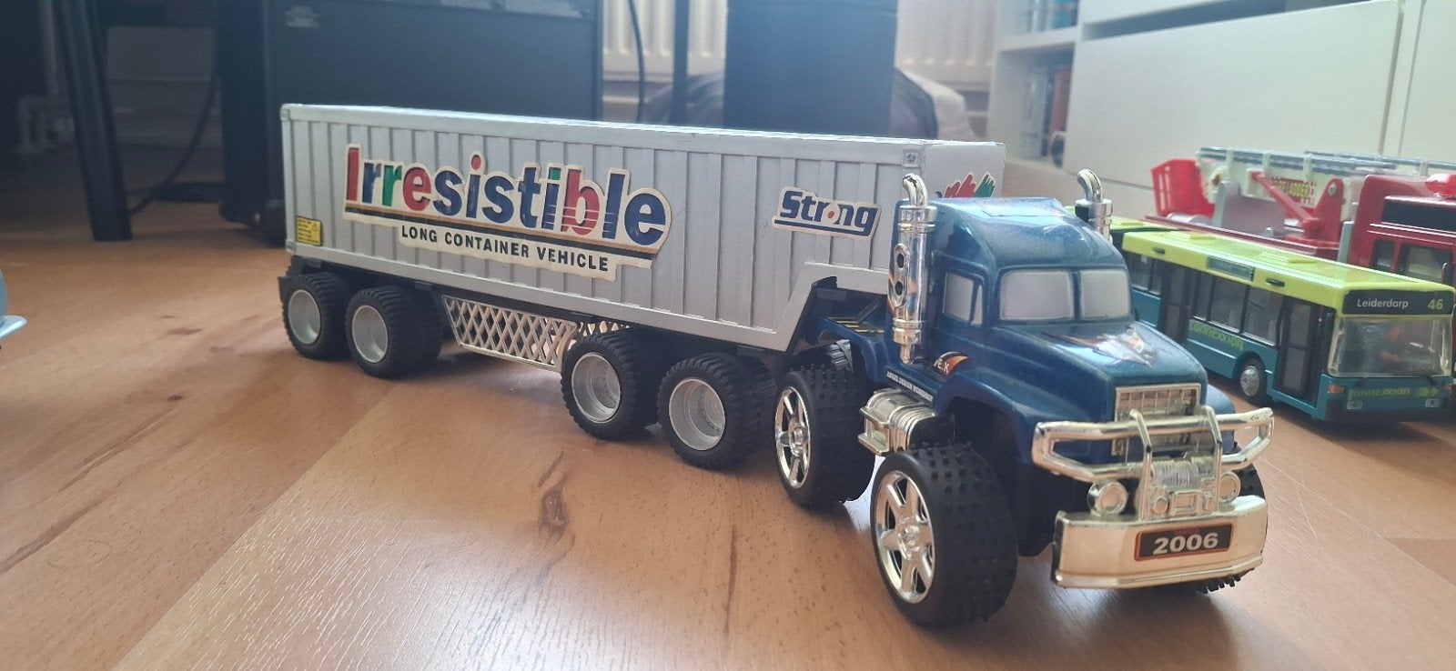 vrachtwagen plastic, Ophalen of Verzenden, Zo goed als nieuw, Bus of Vrachtwagen, Overige merken