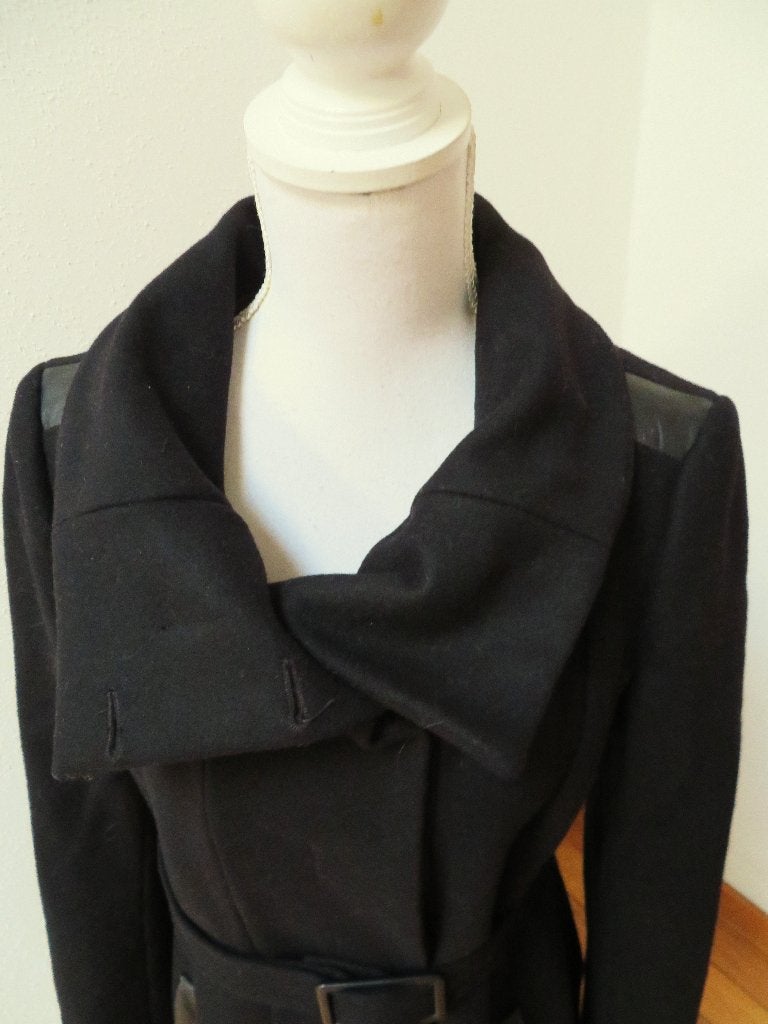 K73 Patrizia Pepe nieuwe jas wol zwart mt 46 = 36 Ned., Zwart, Nieuw, Ophalen of Verzenden, Patrizia Pepe