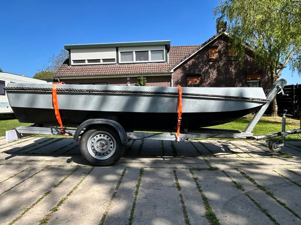 Stabiele visboot/roeiboot met trailer, Ophalen, Gebruikt, Tot 10 pk, 3 tot 6 meter