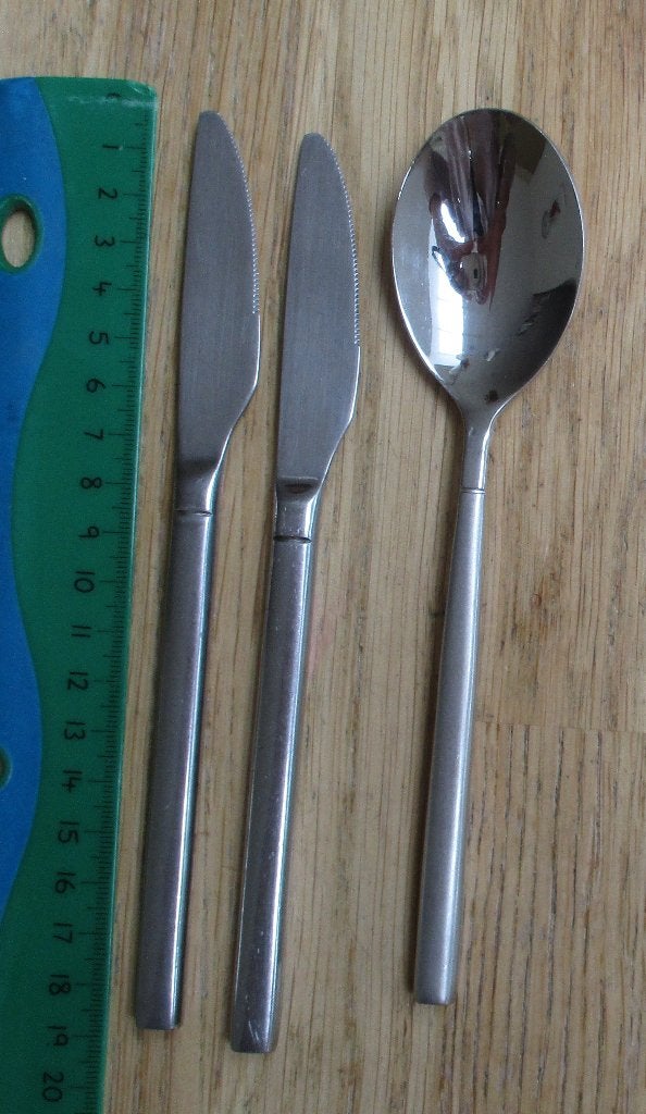 ROMA 18-10 matte ronde steel dessertlepel + messen, Ophalen of Verzenden, Zo goed als nieuw, Rvs of Chroom