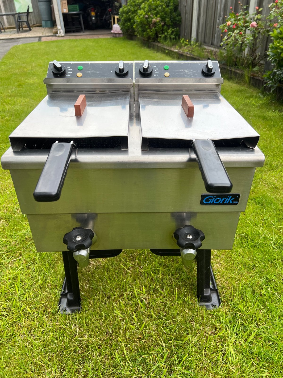 Professionele Giorik FTR26 Duo-Friteuse - Zo goed als nieuw, Witgoed en Apparatuur, Frituurpannen, 4 liter of meer, Ophalen, Zo goed als nieuw