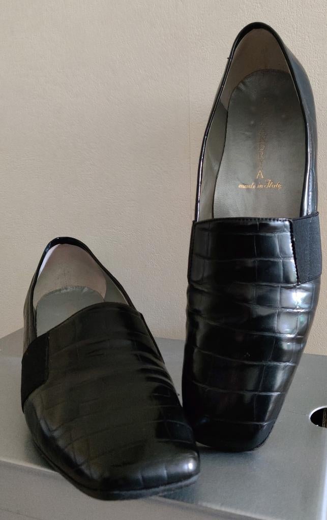 Alexandria Zwarte pumps, lak, maat 7, Kleding | Dames, Schoenen, Alexandria, Pumps, Zwart, Ophalen of Verzenden