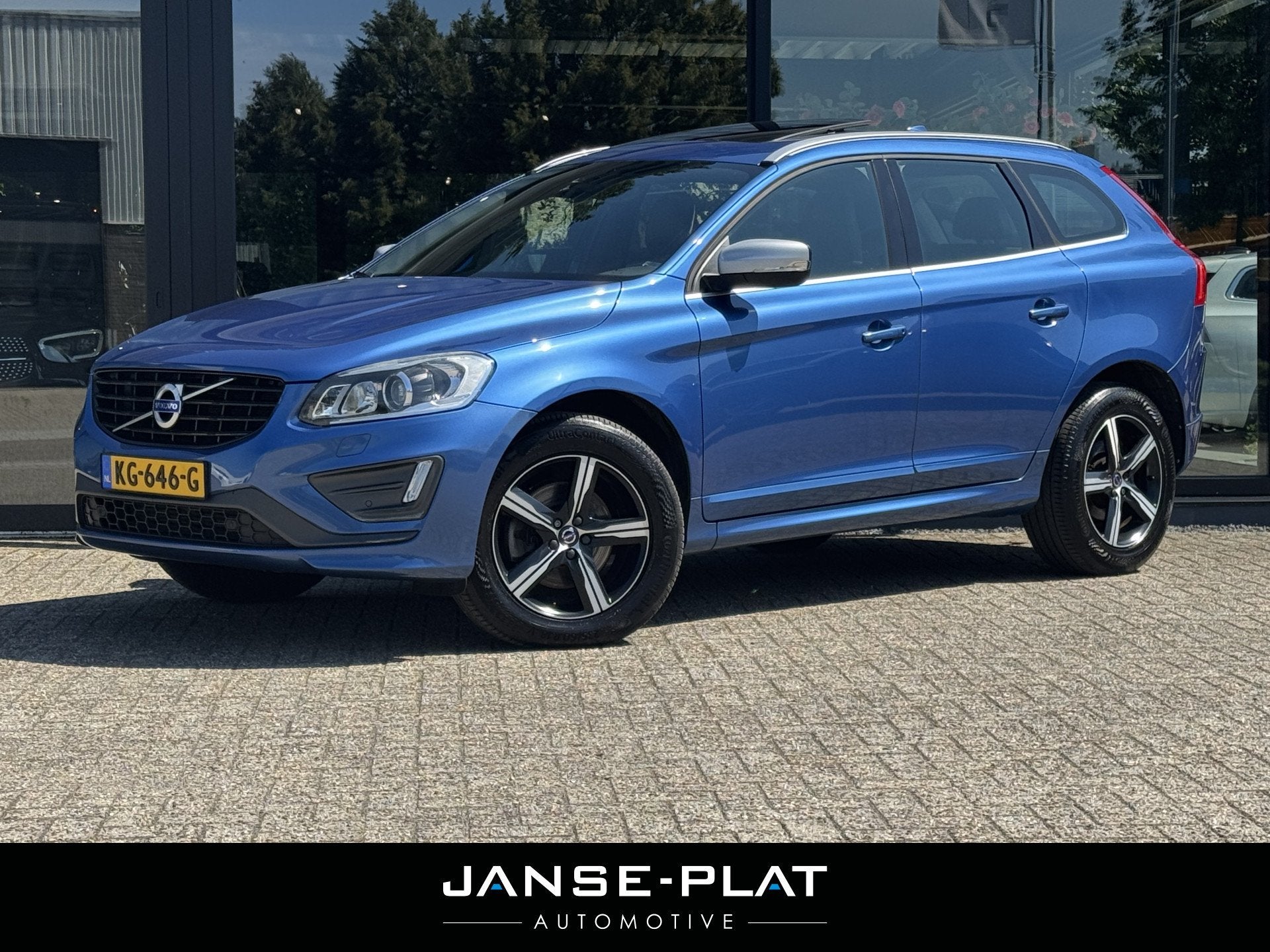 Volvo XC60 2.0 T5 AUT R-Design Pana | Trekhaak | Dealer Onde, Auto's, 15 km/l, Gebruikt, 4 cilinders, Blauw