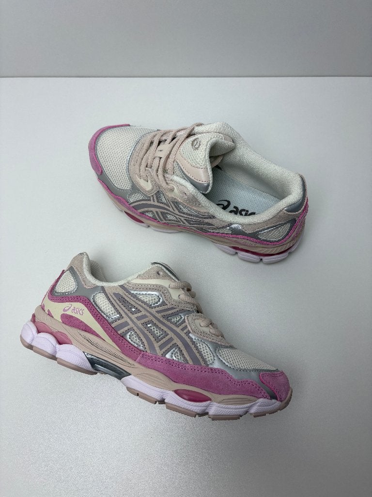 Asics Gel NYC Cream Beige Mineral Pink EU 38, Overige kleuren, Verzenden, Nieuw, Sneakers of Gympen