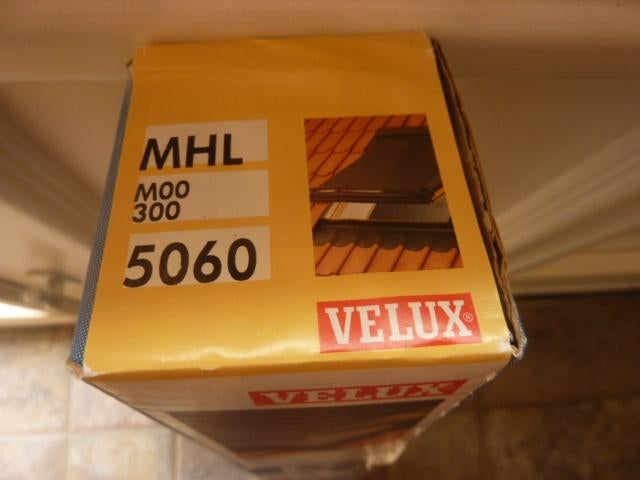 Nieuwe Velux buitenzonwering voor M04, M06, M08 en M10., Ophalen of Verzenden, Nieuw, 50 tot 100 cm, Minder dan 100 cm