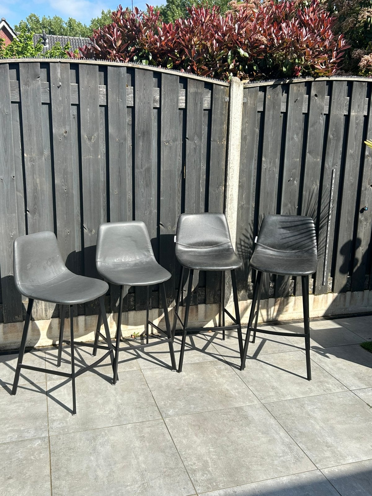 Barkruk barkrukken 4 stuks nette staat, Ophalen, Kunststof, Met voetsteun, 60 tot 90 cm